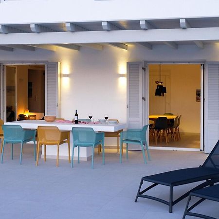 Villa Aura - Beachfront Villa With Private Pool Kastrákion エクステリア 写真