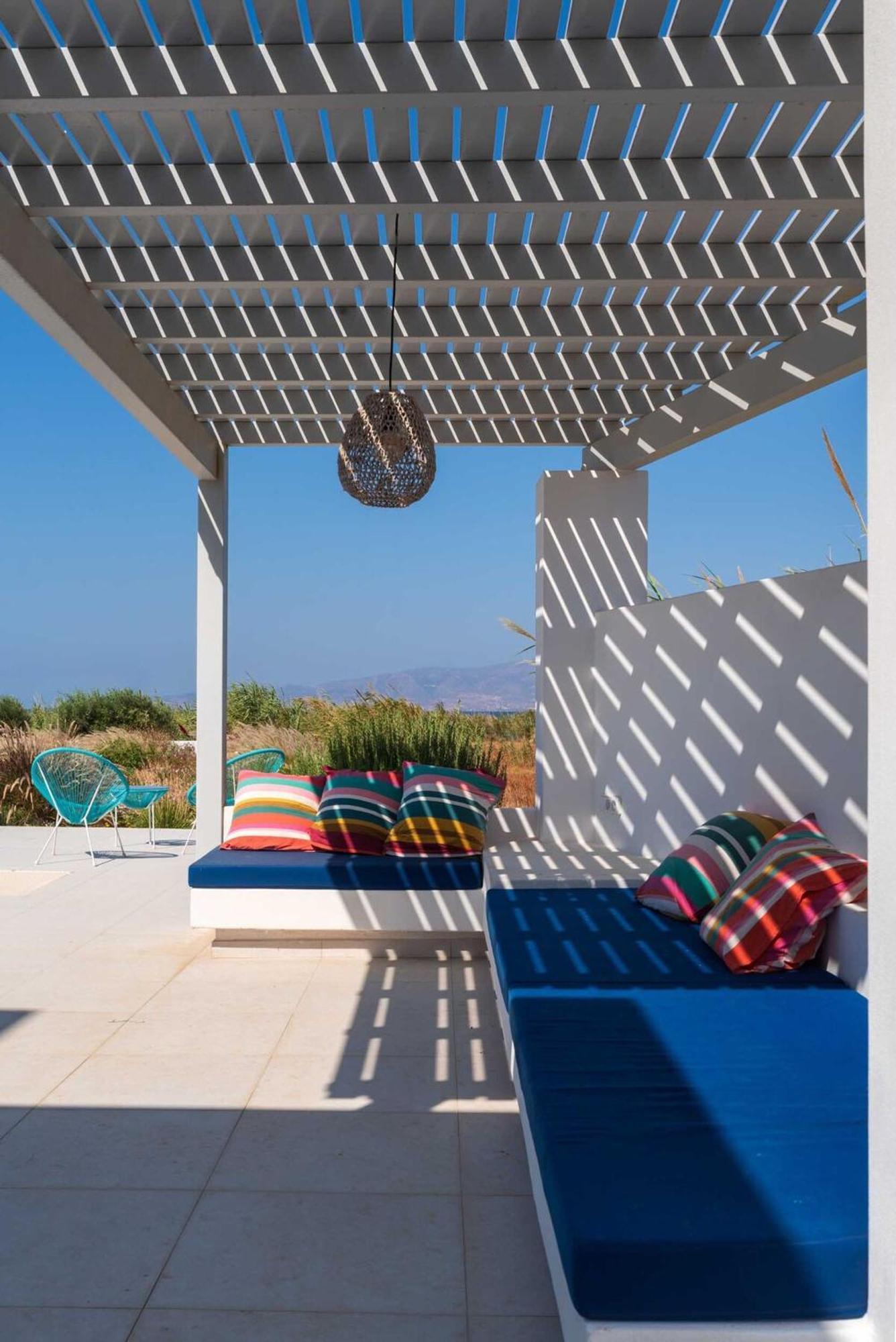 Villa Aura - Beachfront Villa With Private Pool Kastrákion エクステリア 写真